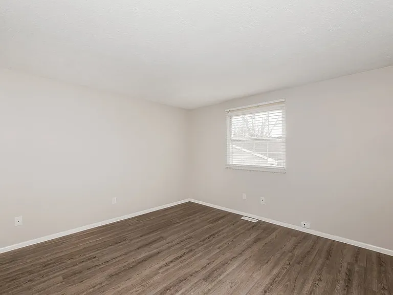 5575 Freedom Ct — Photo 13