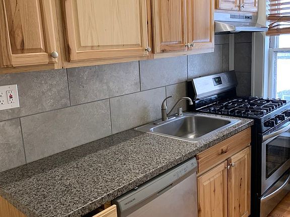 5th image of 203 E 19th St APT 1
