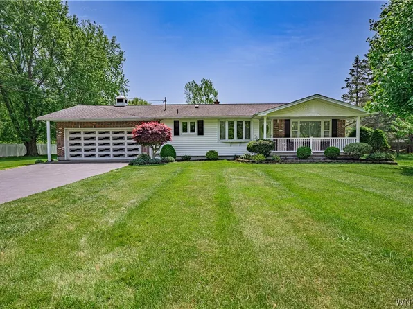 3094 Andrews Rd, Ransomville, NY 14131
