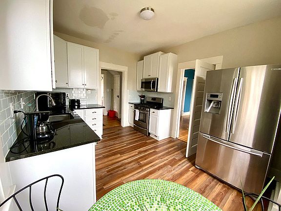 5th image of 511 Midlake Dr