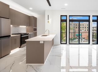17 Planet St #3A, Providence, RI 02903