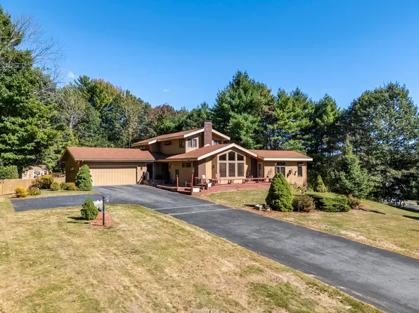 2 Brookfield Road, Falmouth, ME 04105