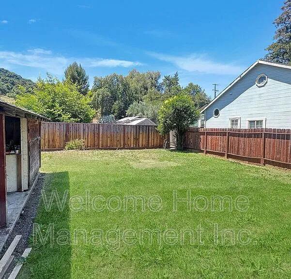3310 Geneva St — Photo 11