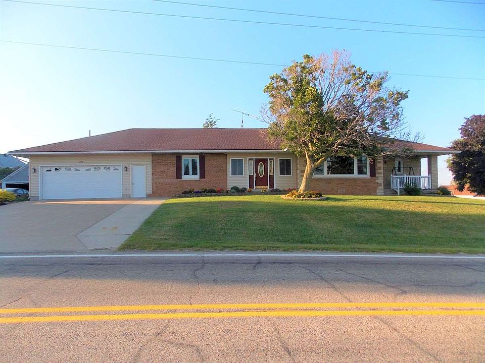 1st image of 202 Platteville Ave