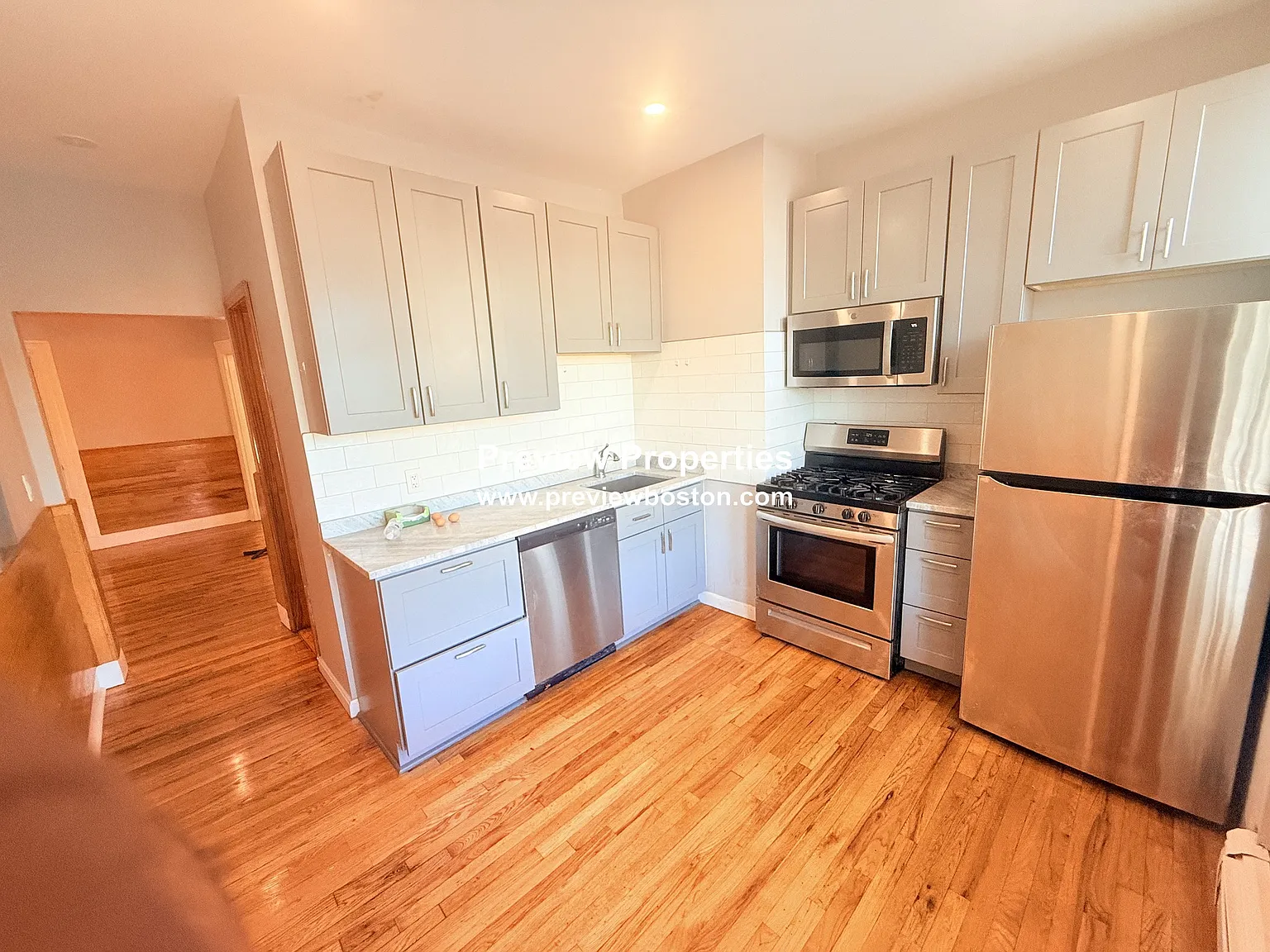 4 bed, 1280 sqft, $3,300 — Photo 3