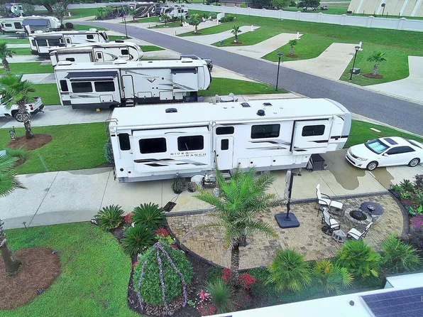 28101 Migratory Way #138, Elberta, AL 36530