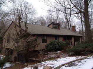 201 Sam Hill Rd, Guilford, CT 06437