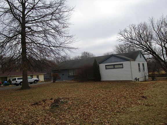 3rd image of 1307 NE 65th St