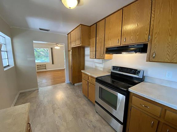 5th image of 3825 Branch Ave