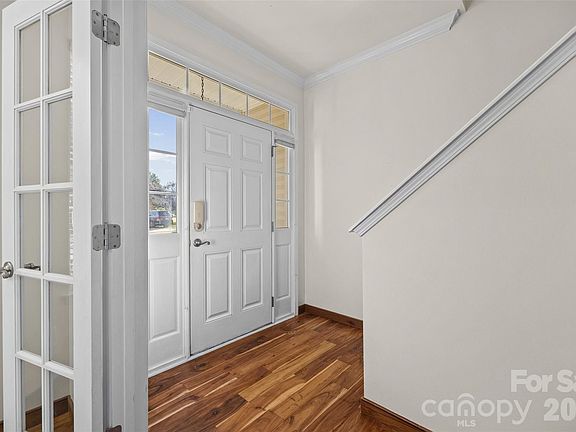 4th image of 1823 Montague Rd