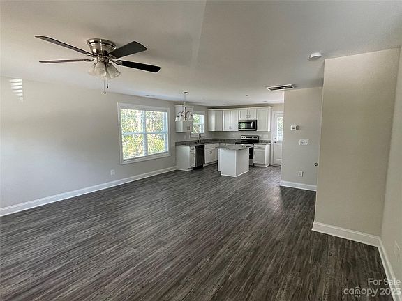 4th image of 1713 5th St