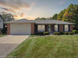5251 Old Haver Hill Ct, Grand Blanc, MI