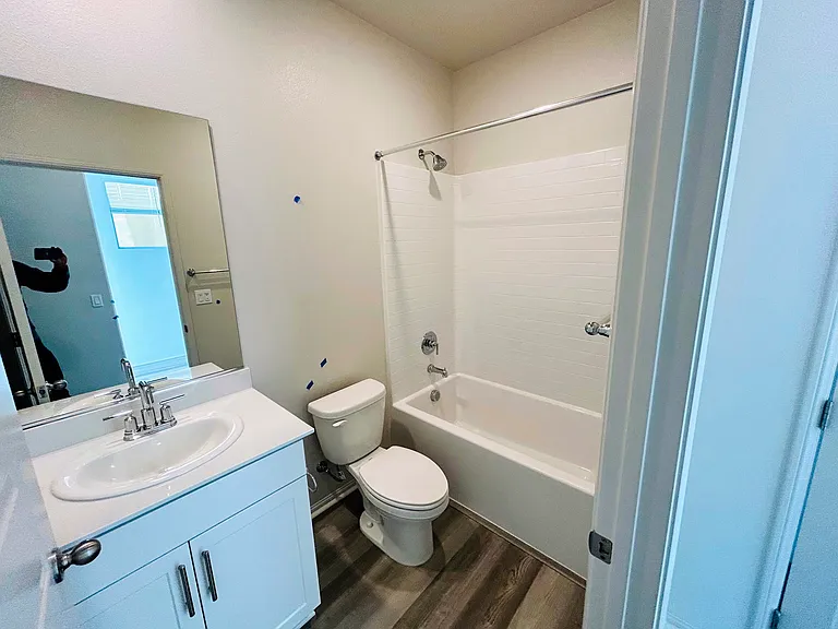 First floor Full bathroom