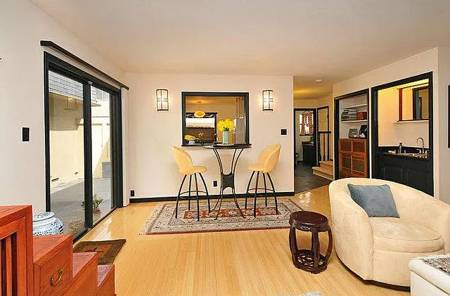 1225 Oak Grove Ave — Photo 3