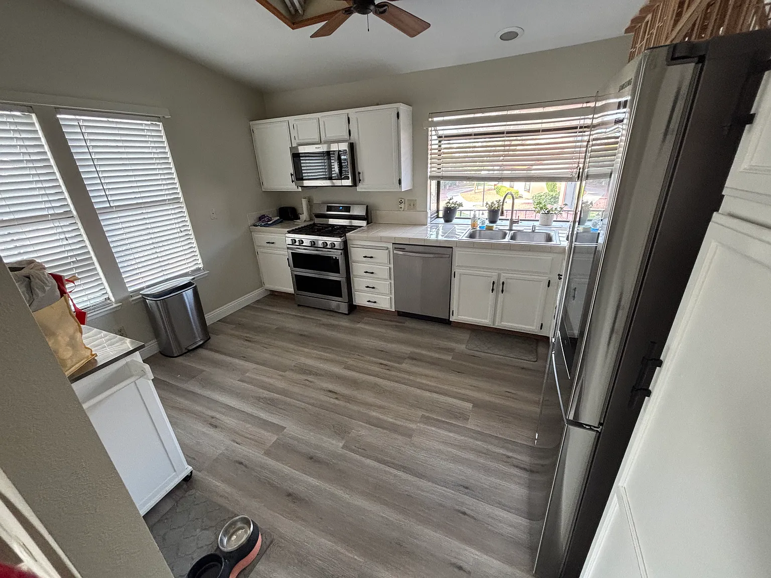 2 bed, 1085 sqft, $2,100 — Photo 3