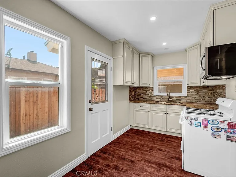 4281 E Jacinto Way — Photo 8