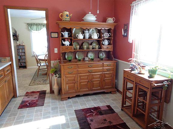 4th image of 1169 Kentford Dr W