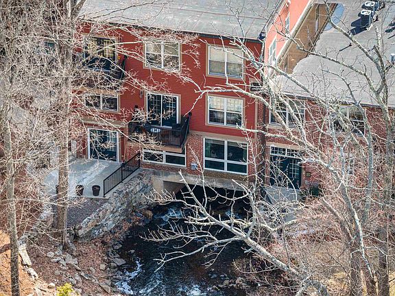 3rd image of 7 Chester Road #209