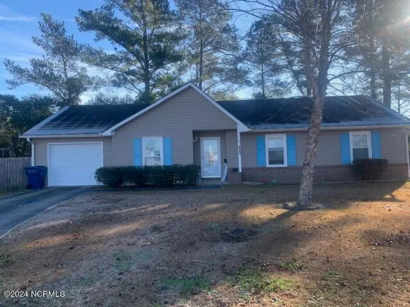 233 Sanders Lane, Havelock, NC 28532