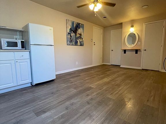 3rd image of 3407 32nd St #C