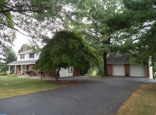 2888 New Hanover Square Rd, Gilbertsville, PA 19525
