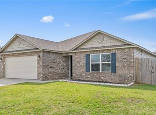 1721 Hermitage Dr, Centerton, AR 72719