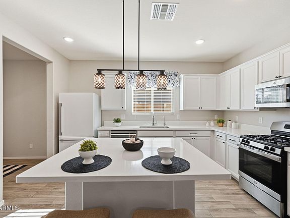 4th image of 3017 N MAJESTIC Court
