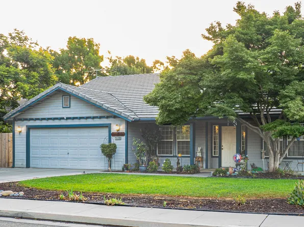 948 S Casablanca Street, Visalia, CA 93292