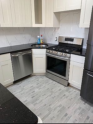 3rd image of 128 Mills Ave Floor 1