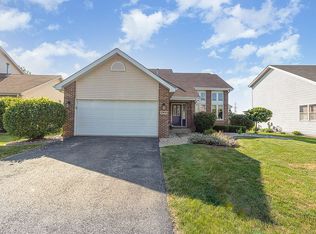 10406 Adler Cv, Saint John, IN 46373