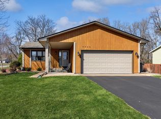 9920 31st Ave N, Plymouth, MN 55441