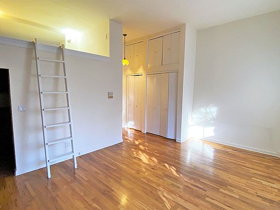 3rd image of 53 W 84th St APT 3