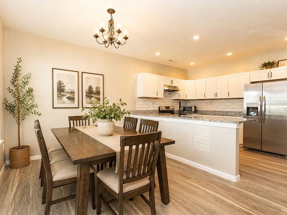 1st image of 18 Michigan Ln #2