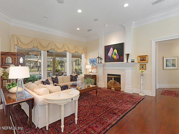 3rd image of 106 Muirfield Dr