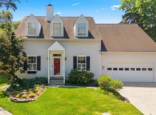 1129 Edenbridge Way, Knoxville, TN 37923
