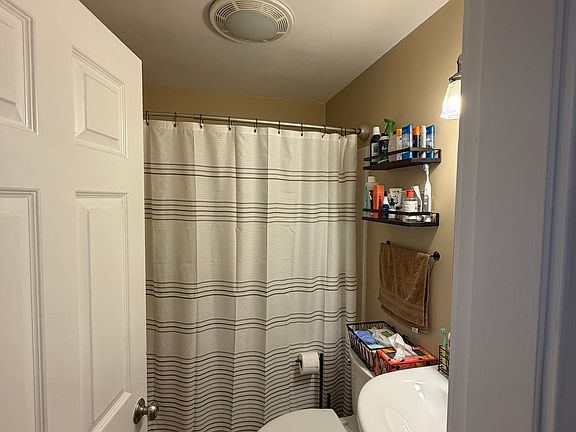 4th image of 45 Houghton St #45