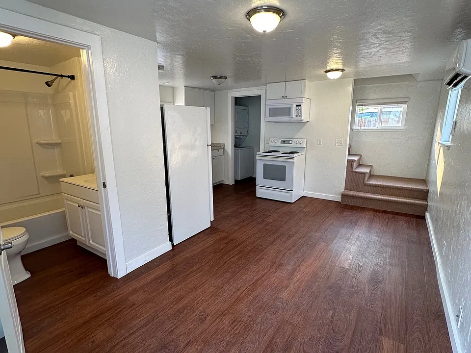 617 S 10th Ave