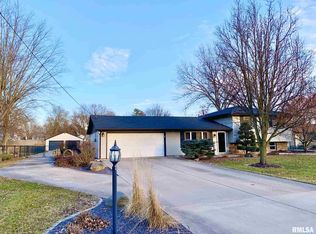 305 Claremont Ave, East Peoria, IL