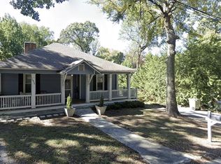 1972 Grandview Ave NW, Atlanta, GA 30318