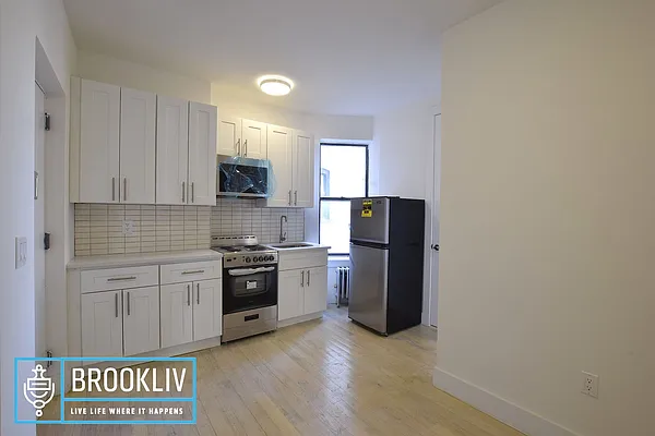 Rented by null | media 8