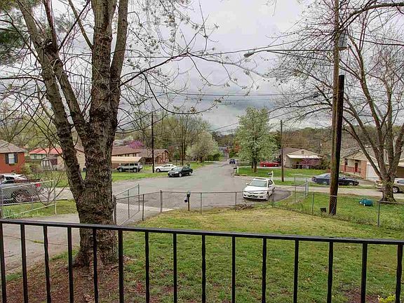 4th image of 1717 Garden View Ln