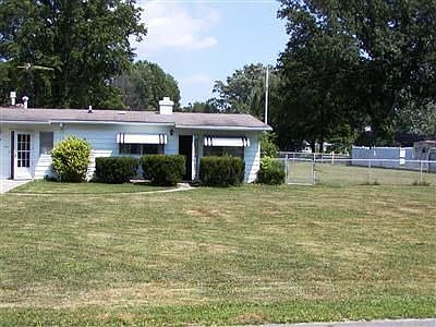 4th image of 12489 Eaton Blvd