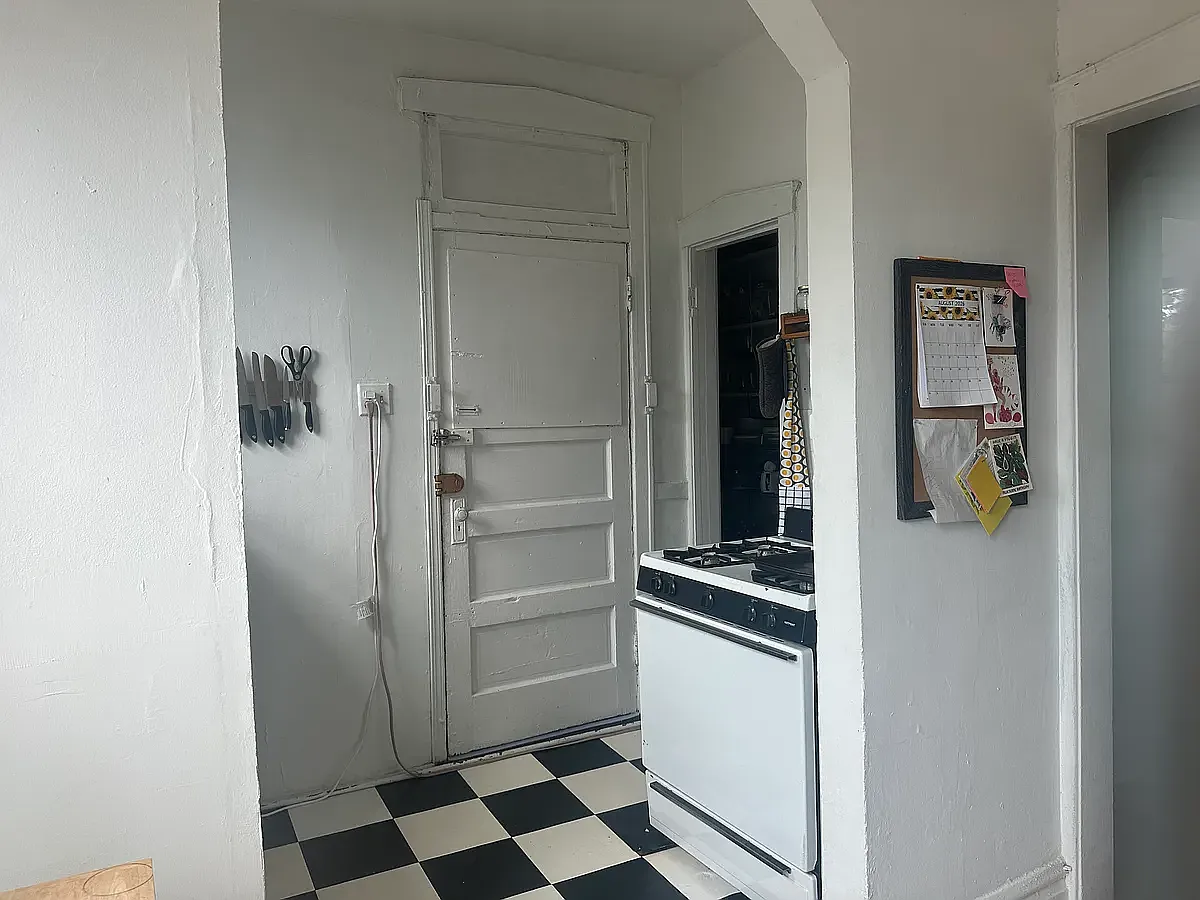 1 bed, 1000 sqft, $1,885 — Photo 1