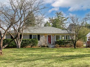 217 Bramton Rd, Bellewood, KY 40207