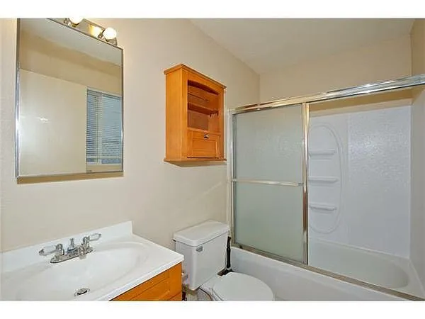2659 Buena Vista Ave photo 1