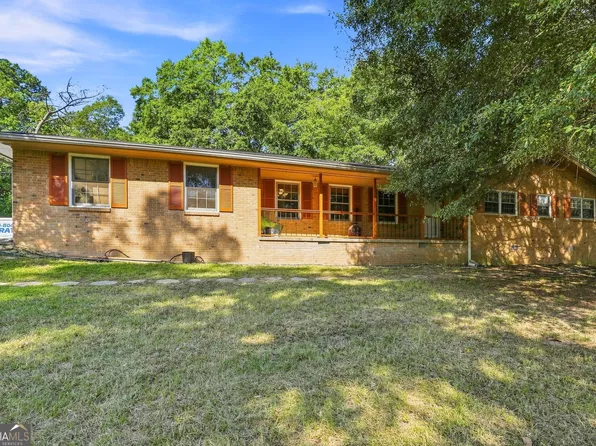 6828 Rockland Rd, Lithonia, GA 30038