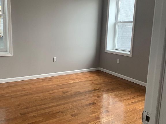 3rd image of 131 S Harrison St APT 4F