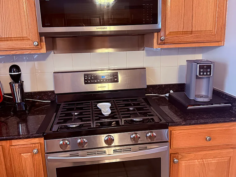1061 Wicke Ave — Photo 4