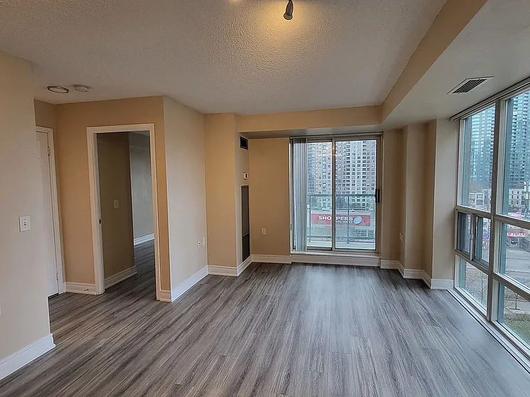 20 Olive Ave #802 — Photo 5