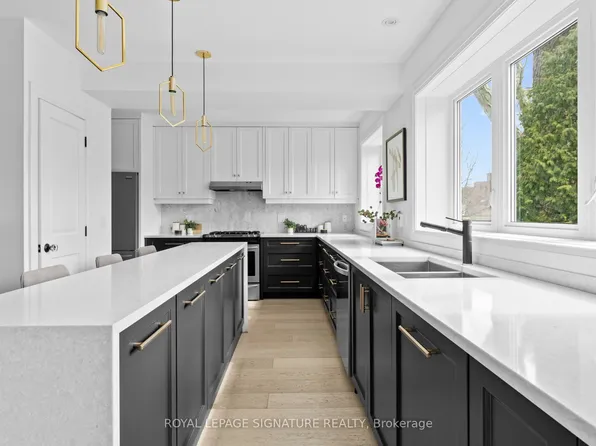 47 Don Valley Dr, Toronto, ON M4K 2J1